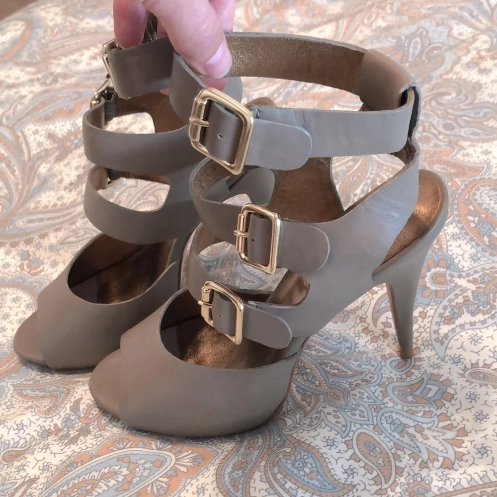 CYNTHIA VINCENT Adele Strappy Stiletto Heels Triple Buckle Toe Peep
